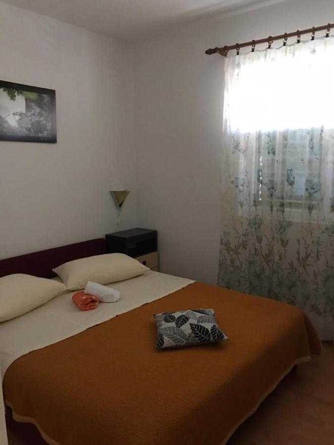 Apartman Covic Makarska Bagian luar foto